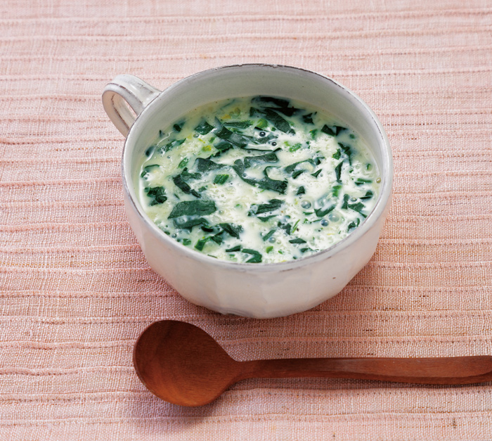 豆乳とほうれん草の長芋スープ