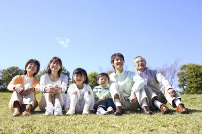 扶養控除完全ガイド 子供の年齢との関係は 対象者や条件ごとの控除額 年末調整や確定申告の申請方法まで 小学館hugkum