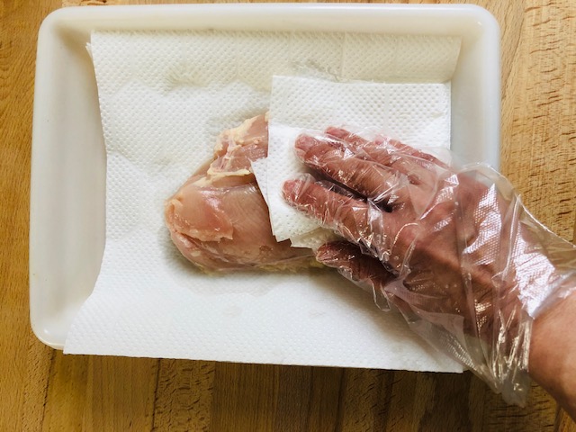 鶏肉の冷凍保存は意外にリスクが高い カンピロバクターって 鶏肉の保存で気をつけるべきこと 小学館hugkum