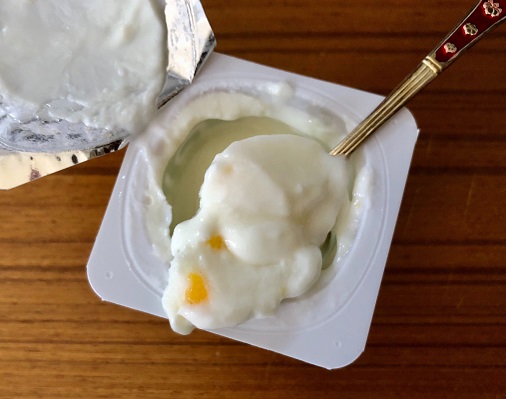 ヨーグルトは冷凍すると楽しみがぐんと広がる スムージーやアイスクリーム風にもなる 水切りヨーグルトの作り方も紹介 小学館hugkum