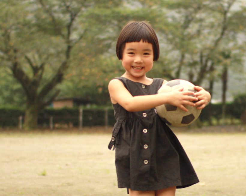 子ども服のジャンパースカート９選 ベビー用や人気のデニムアイテムを厳選 Hugkum 小学館公式