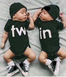 双子twinロンパース