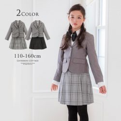 小学校の卒業式 女の子 の服装は ワンピース スーツ 袴など人気の服装選びのポイント Hugkum 小学館公式