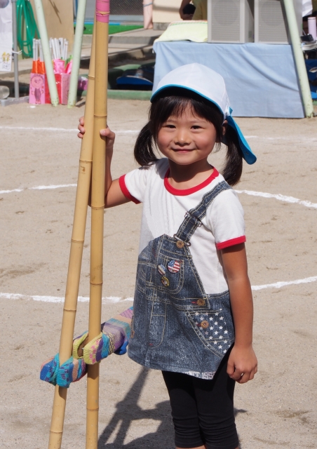 竹馬はバランス感覚を養ってくれる おすすめの現代版竹馬５選 小学館hugkum