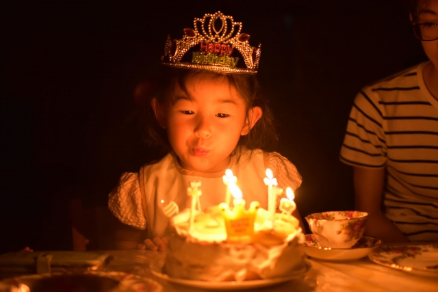5歳が喜ぶ誕生日プレゼント 相場や選び方は 知的好奇心を広げ ルールを学べる人気のアイテム Hugkum はぐくむ