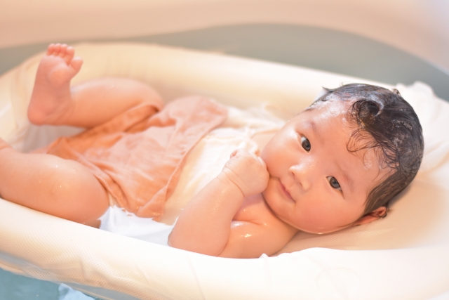 赤ちゃんの沐浴について詳しく知りたい 必要な道具 注意点 事前の準備ややり方は Hugkum はぐくむ