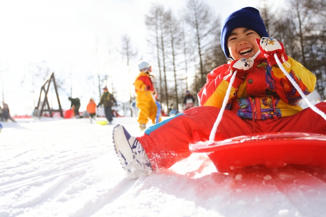 子供用スキーウェアを厳選｜100～130サイズのおすすめやコロンビアのおしゃれキッズウェアをチェック | HugKum（はぐくむ）
