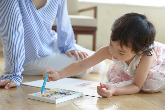 家遊びには塗り絵が最適 おすすめの子ども向け塗り絵を紹介 Hugkum 小学館公式