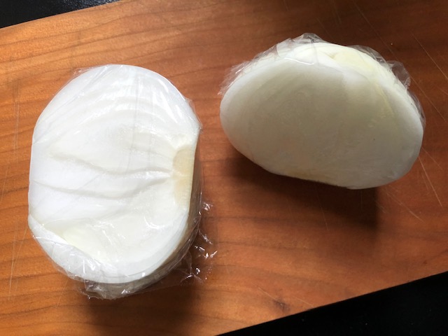 新玉ねぎの正しい保存法 普通の玉ねぎとの違いや 常温 冷蔵 冷凍のコツを伝授 Hugkum はぐくむ