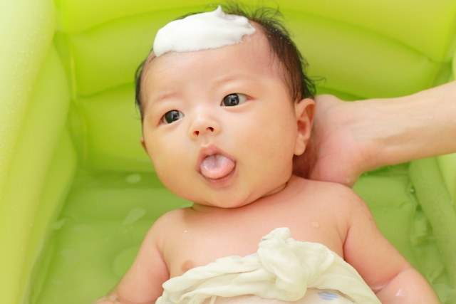 赤ちゃん お 風呂 ワンオペ 💖ワンオペ育児の月齢別お風呂の入り方＆おすすめアイテムをご紹介！