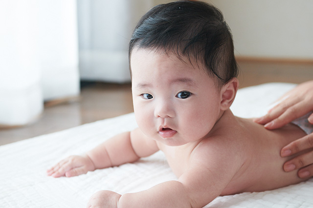 デリケートな赤ちゃんの肌には「洗浄」と「保湿」が大切
