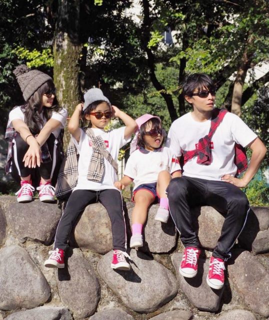 運動会コーデはどう選ぶ 動きやすいカジュアル感にきれいめ要素をプラス ママパパの体験談 スナップ付き Hugkum はぐくむ