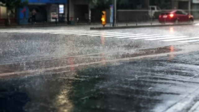 にわか雨 (石川ひとみの曲)