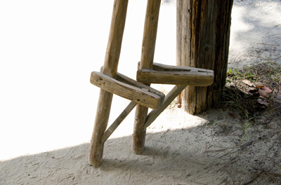 竹馬の作り方 角材や木材 針金 竹のみで作る竹馬や手作りキットを紹介 小学館hugkum
