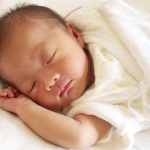 助産師監修 大泉門とは 赤ちゃんの頭のやわらかい部分の大きさや閉鎖時期 へこみや膨隆時の注意点 Hugkum はぐくむ