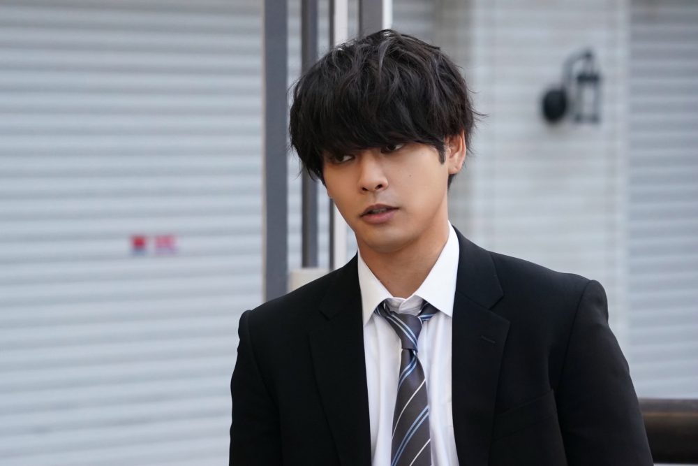 スーパー塾講師・黒木蔵人の「裏の顔」が早くも明らかに！「二月の勝者