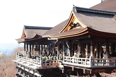 清水寺ってどんなお寺 奈良時代から続く歴史やことわざの由来も 本当に飛び降りた人はいた Hugkum はぐくむ