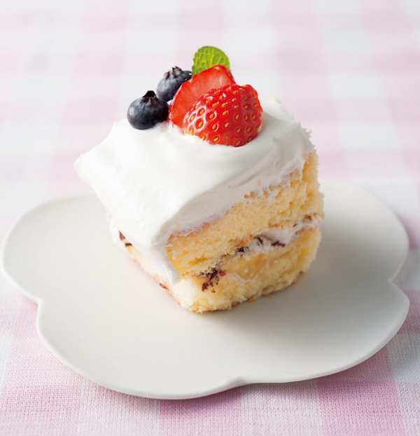 生クリームたっぷり♡美味しいケーキの簡単レシピ