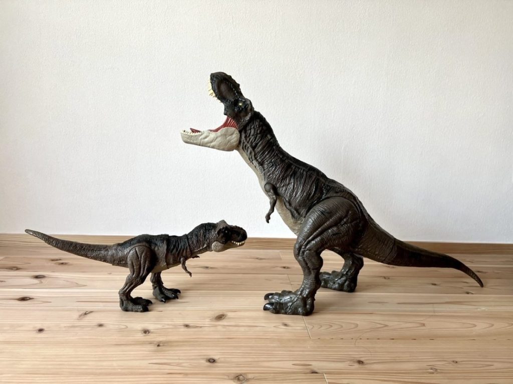恐竜おもちゃ】100cm越え巨大ティラノがやばい！ジュラシックワールド