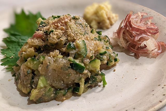 揺れる船上で作った漁師飯【なめろう】は、混ぜるだけで簡単