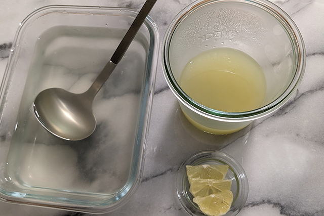 レモン汁とシロップは全部混ぜ合わせても良いですが、酸味の調節をするなら、分けて。