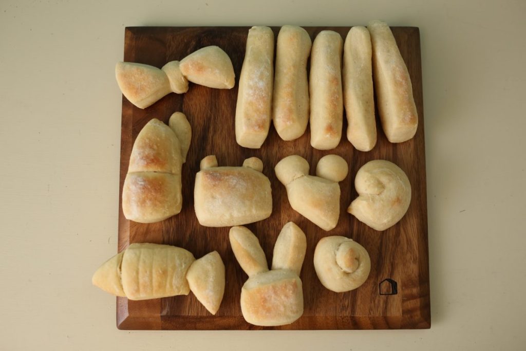 実際に、パン作り初心者親子が作ったパン。一緒だからこそできる、かわいいパンですね！