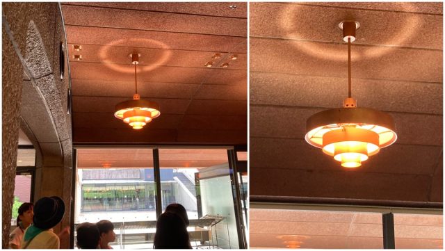東京都美術館の入り口ロビー天井にある電灯。