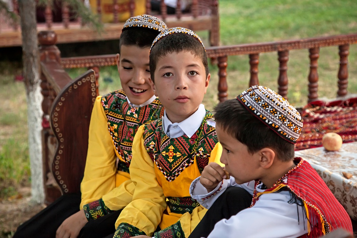 トルクメニスタンの民族衣装