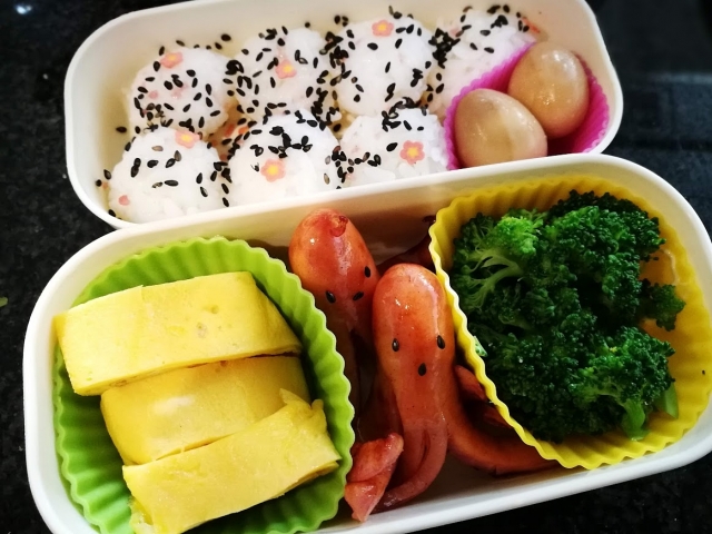 シンプルな具材だっとしても、かわいらしく仕上げることで食欲が湧きます。