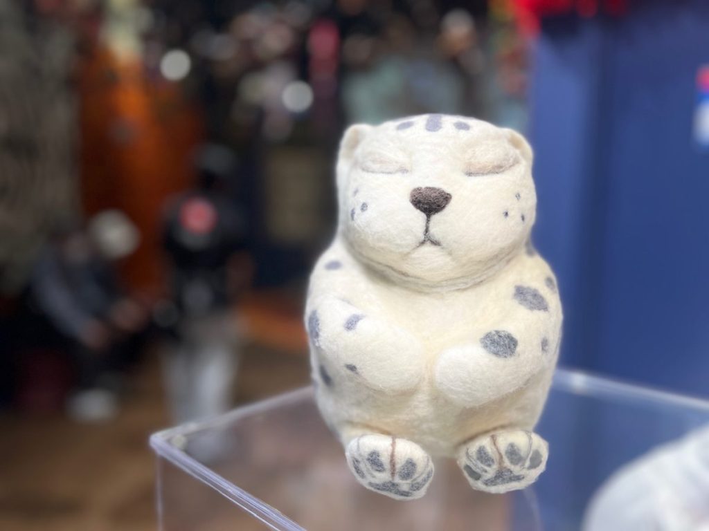 キルギス館のマスコットの雪豹のココロ。