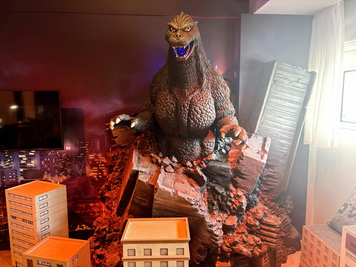 アカデミー賞受賞の特撮技術を体験?! 新宿・歌舞伎町の「ゴジラVS