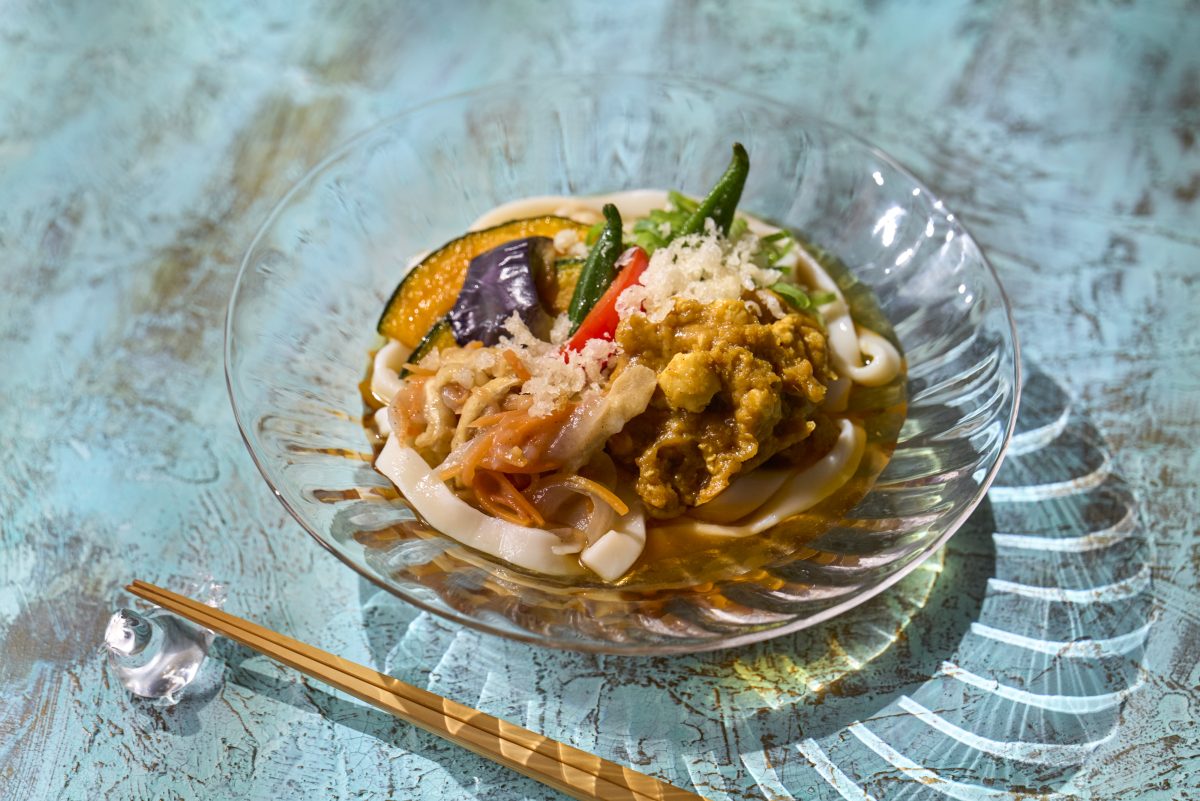 「成城石井自家製 和風だしをきかせた冷やしカレーきしめん」647円（税込）