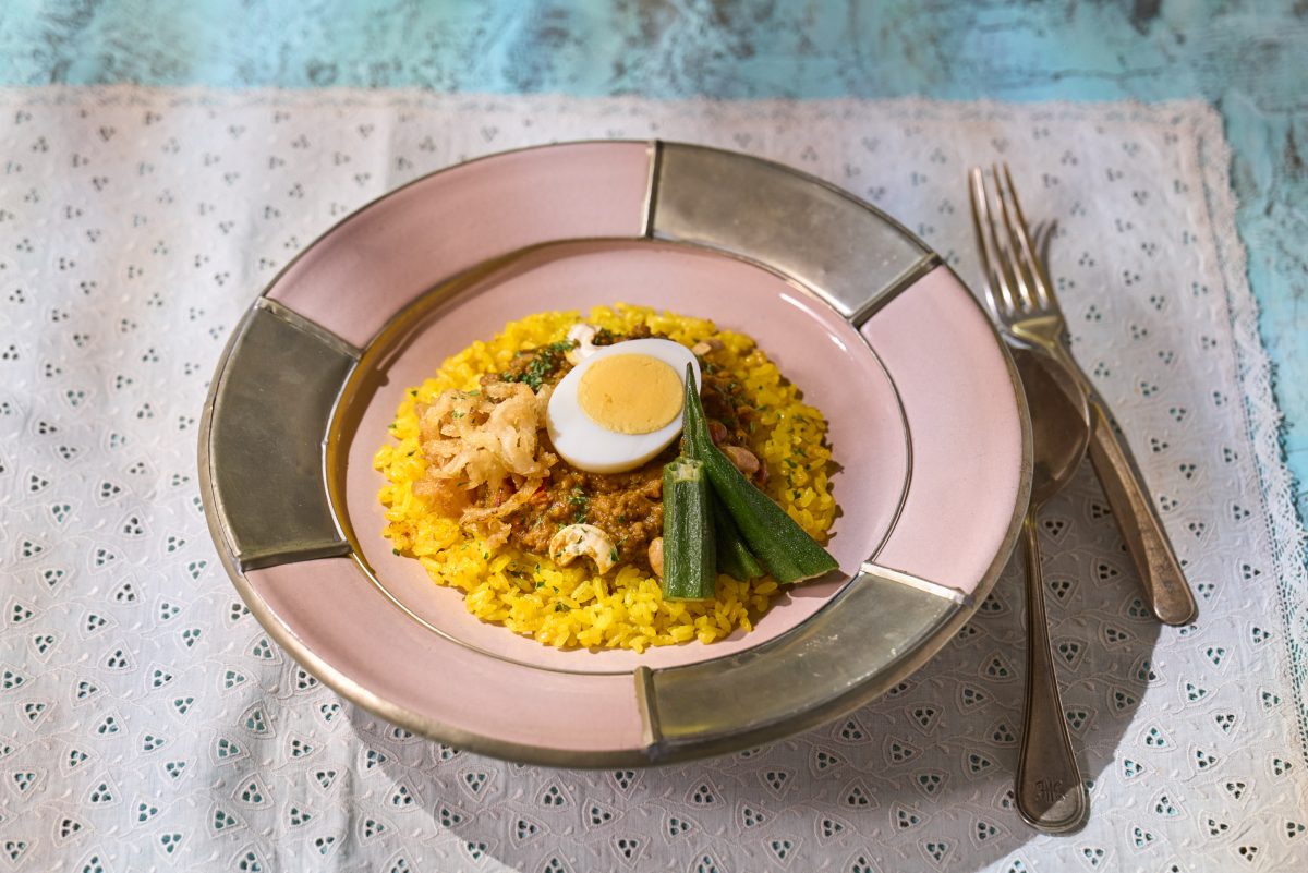 「成城石井自家製 9種スパイスのキーマカレー」647円（税込）