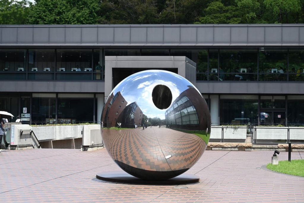 東京都美術館にある印象的なオブジェ