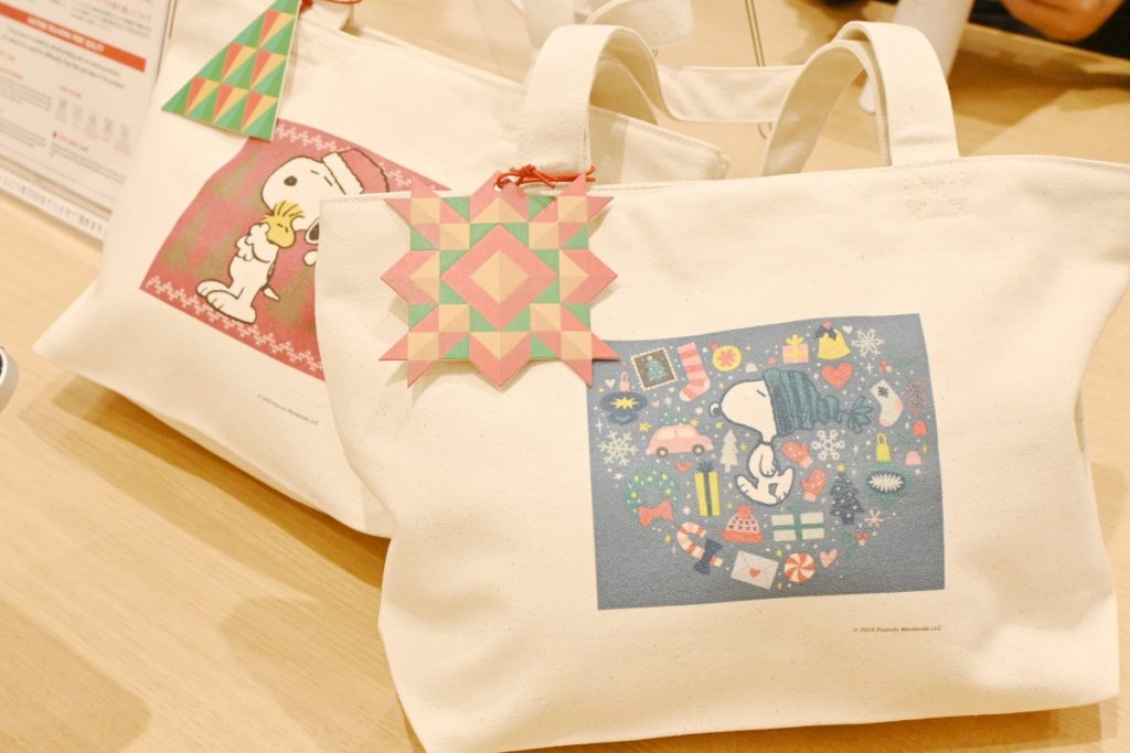 コラボスタンプ「PEANUTS_HOLIDAY_2025」を使った商品