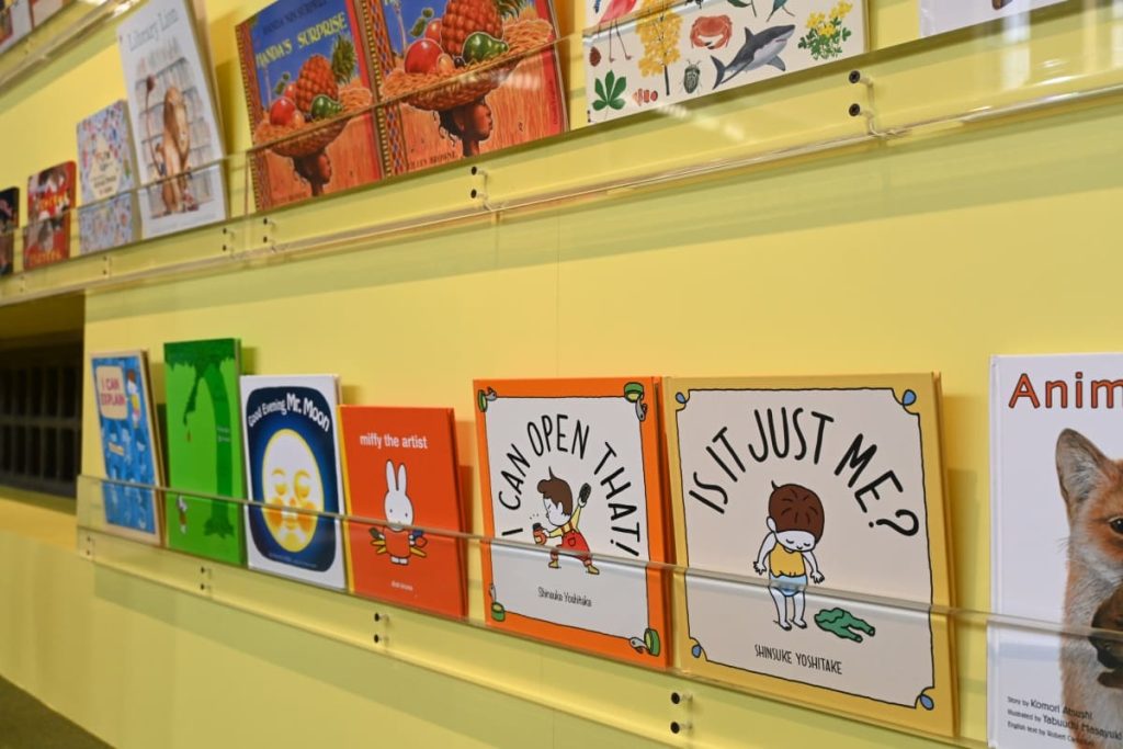 外国語の絵本も