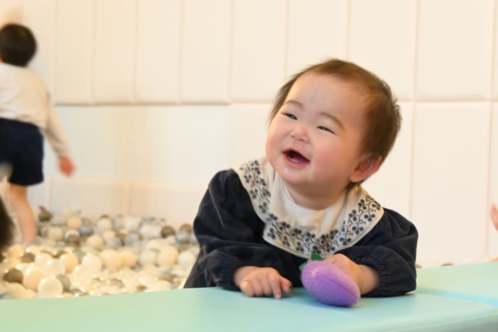 浅いボールプールは小さなお子さんでも安心