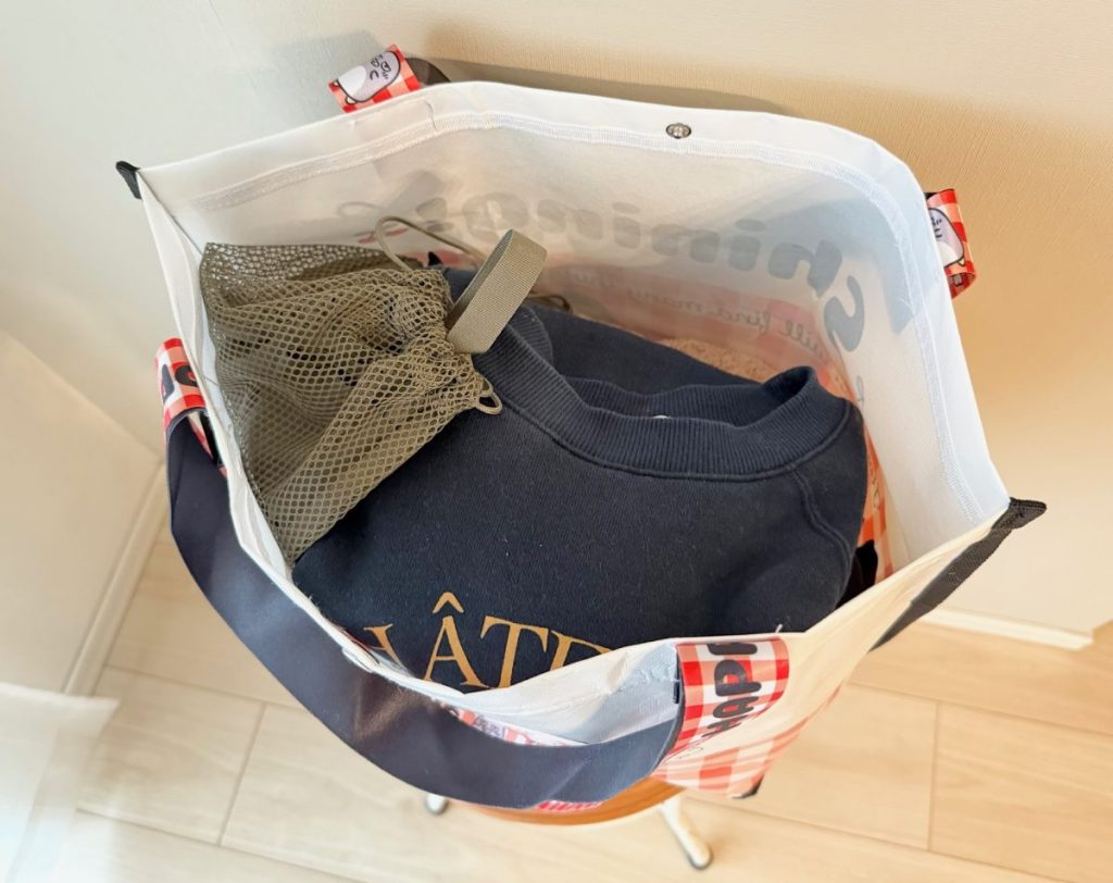 かさばるものもドンとこい!の幅広マチが頼もしい