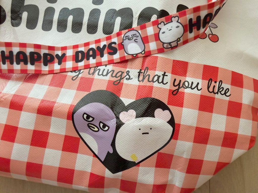 ハートの中で寄り添アラウちゃん&ペンくん…かわいい♡