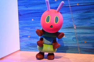 メディアイベントでははらぺこあおむしがフォトスポットに登場