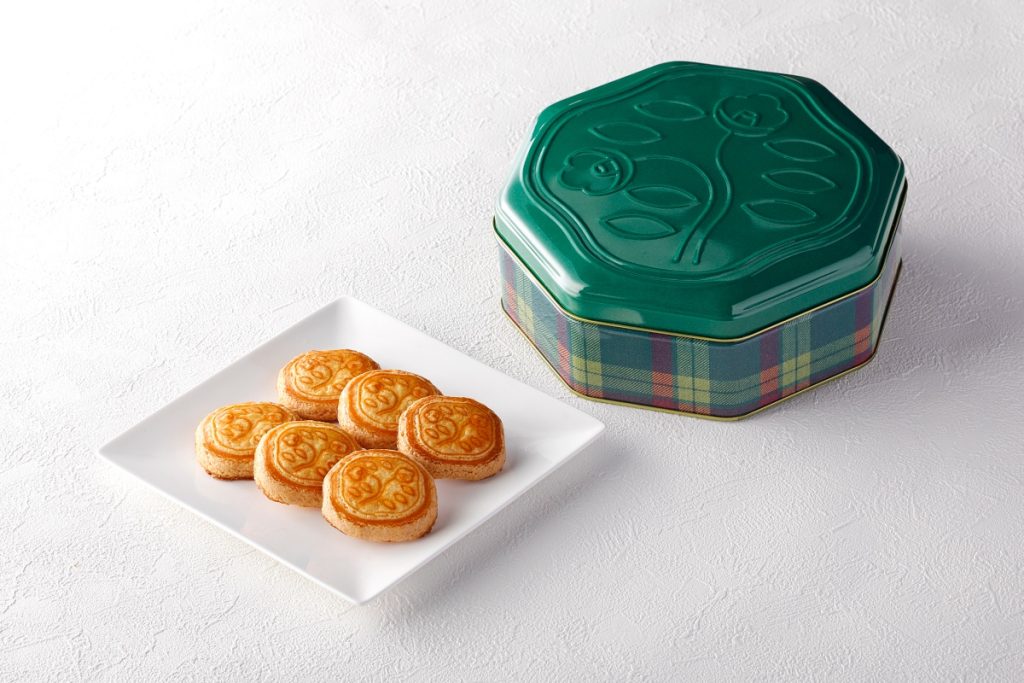 「花椿ビスケット32枚入限定缶 マクミラン」3,564円 ※数量限定販売