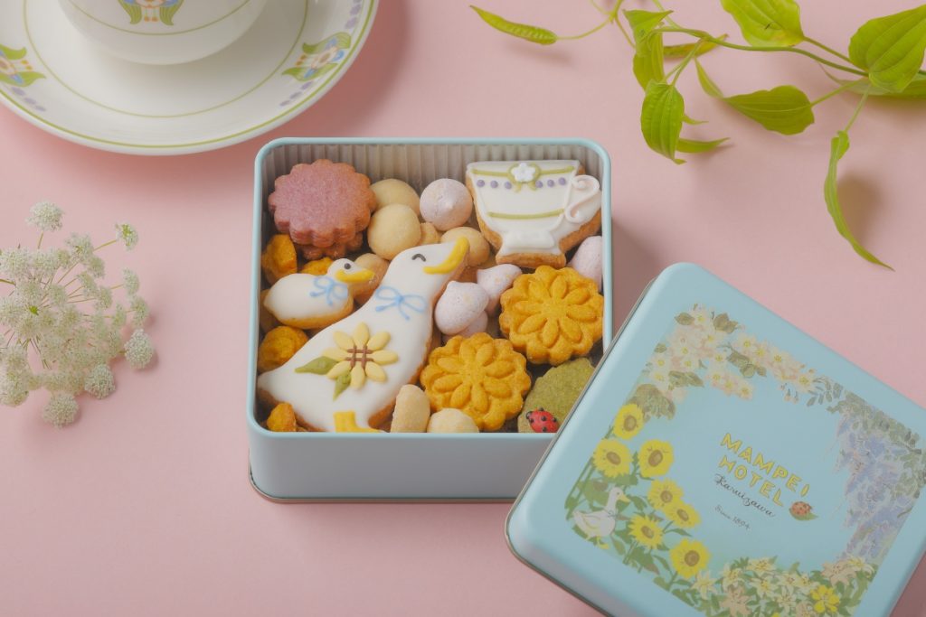 「万平ホテルフラワークッキー缶・夏」5,800円 ※数量限定販売