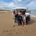 18年間続けた熱血教師をやめて「ハイエースで家族6人、日本一周の旅に出る！」…我が子の不登校をきっかけに、新たな一歩を踏み出した教師夫妻の決断