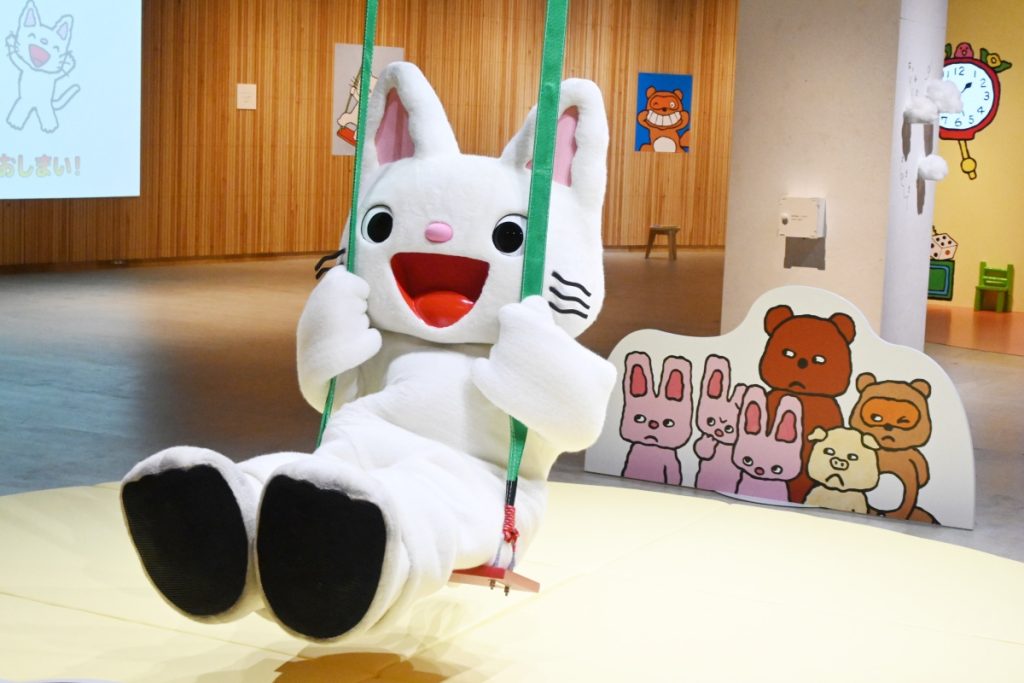 第1作『ノンタン ぶらんこ のせて』のシーンを再現したぶらんこ