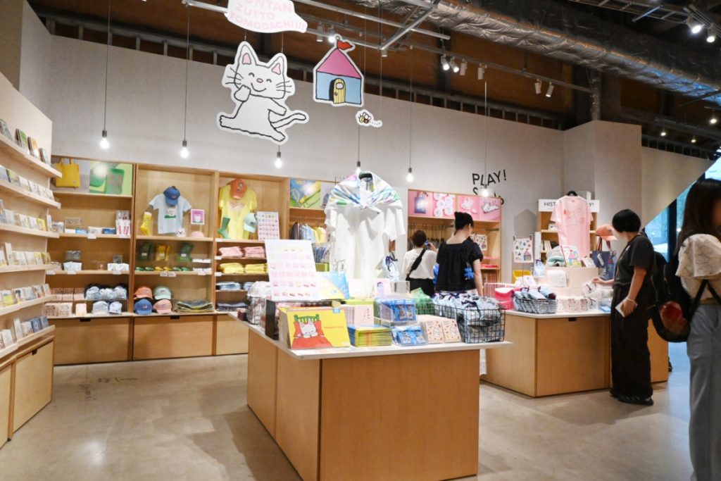 展覧会のグッズ売り場